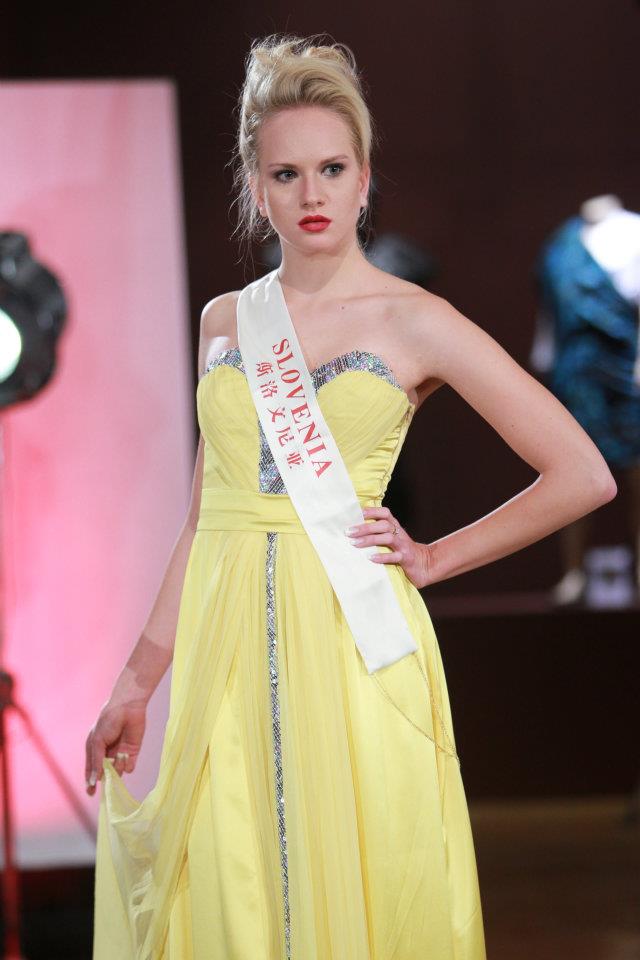 Miss World 2011 Top Model 7.jpg