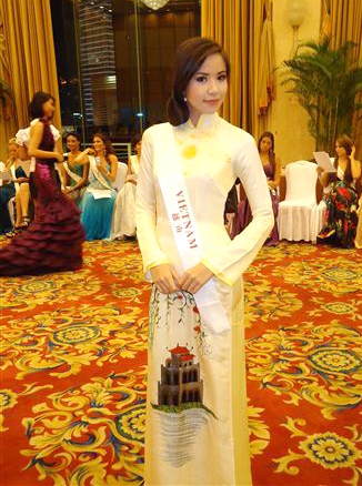 Miss Vietnam 2010 11.jpg